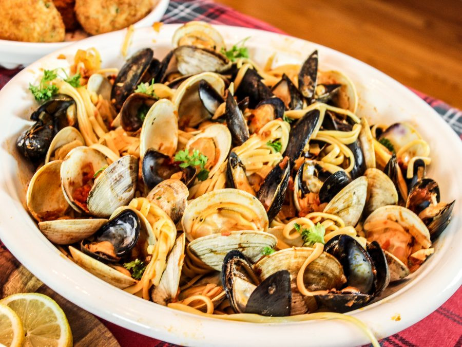 7 Fish Dinner
 Feast of the Seven Fishes Linguini with Clams and Mussels