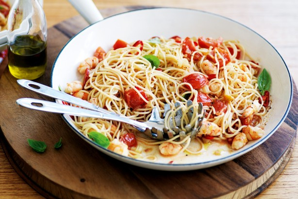 Angel Hair Pasta And Shrimp
 Angel hair Pasta With Prawns Tomatoes And Basil Recipe