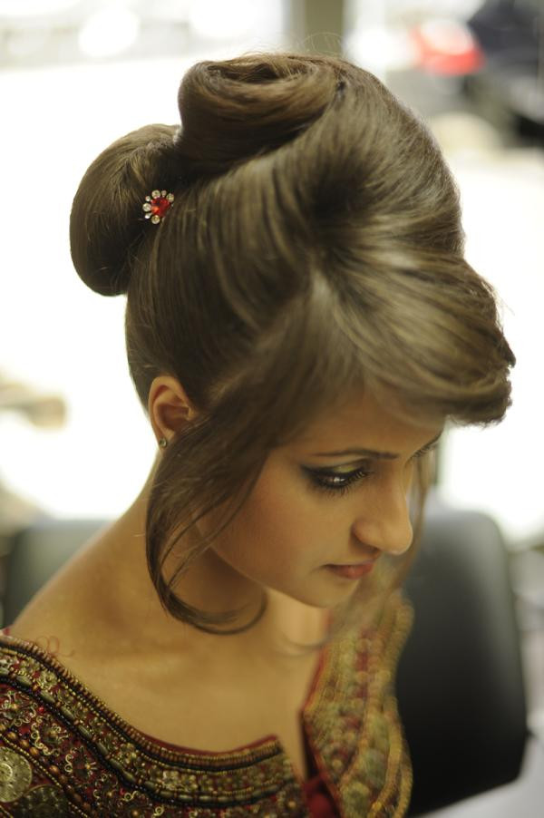 Cool Bun Hairstyles
 35 Cool Hairstyles For Girls You Should Check Today SloDive