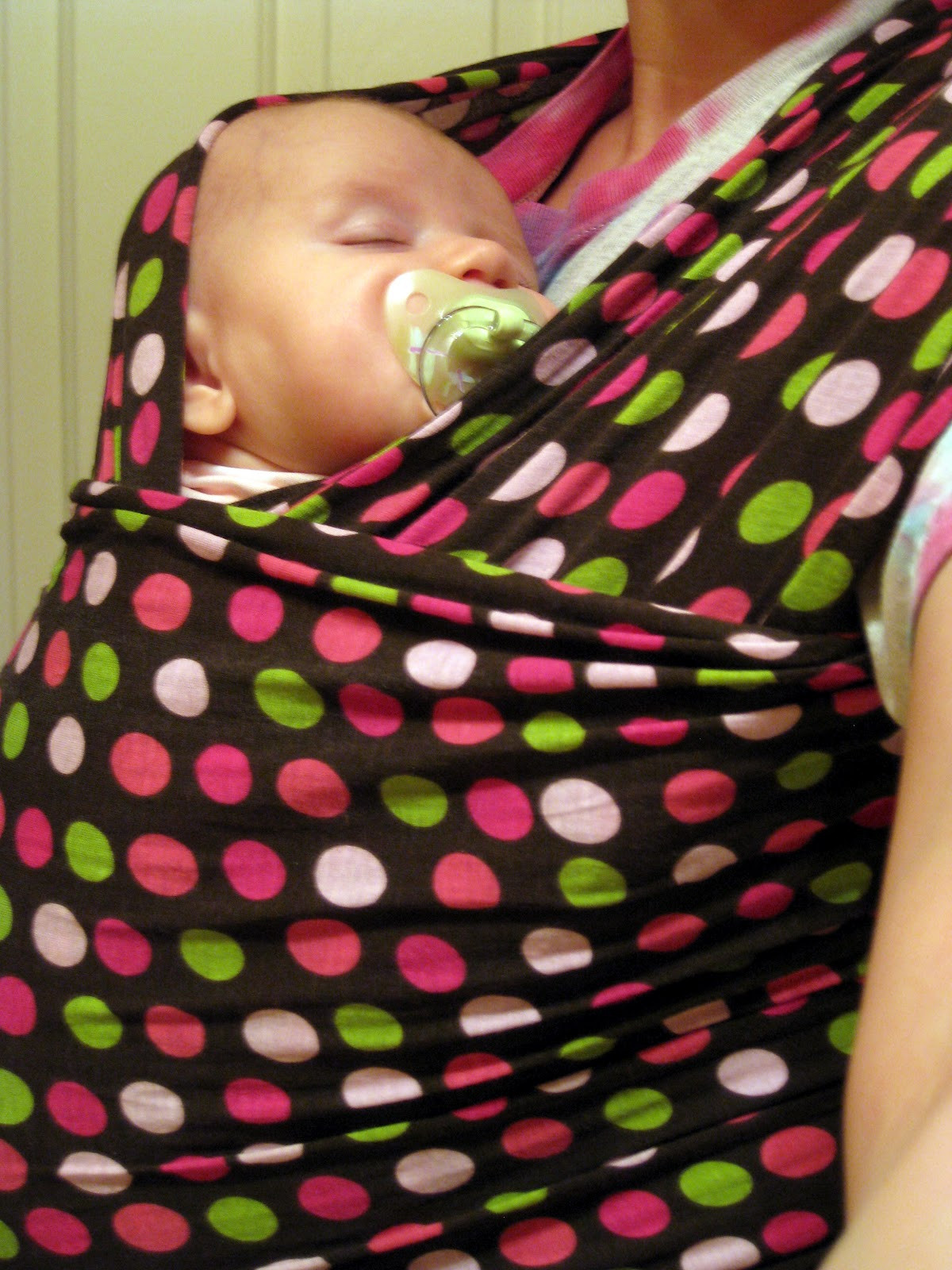 DIY Baby Sling Carrier
 fruitpants DIY Stretchy and Woven Baby Wrap