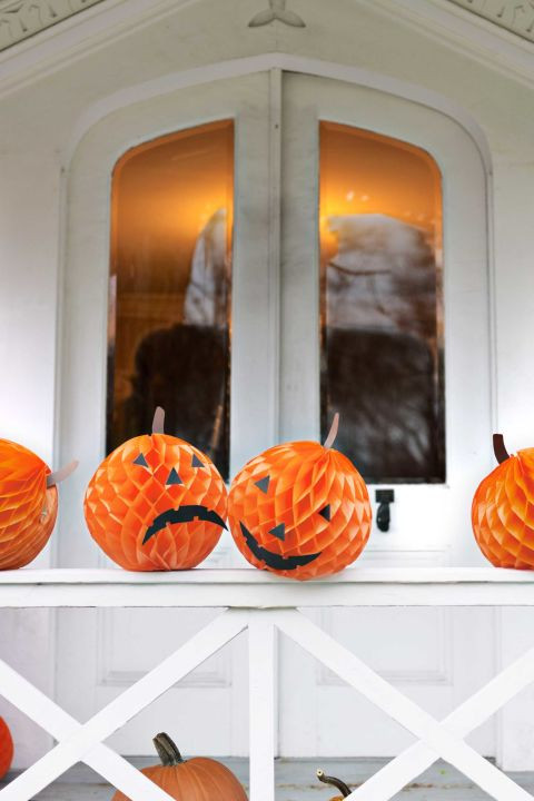DIY Decorations For Halloween
 10 Cheap And Easy DIY Halloween Decorations Craftsonfire