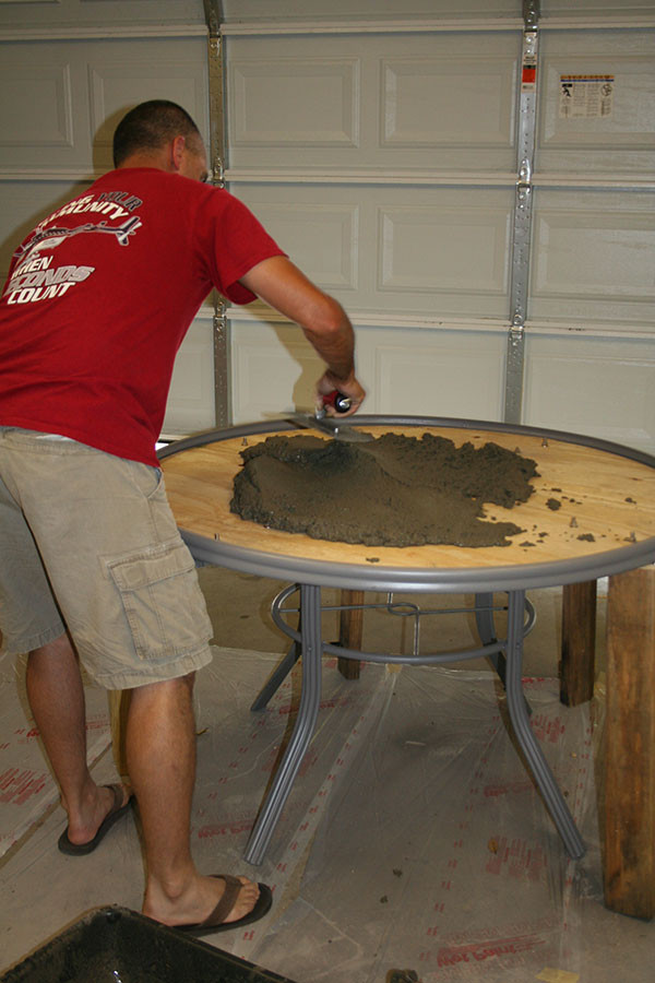 DIY Outdoor Table Top
 How to Create a Concrete Table Top for Your Patio Table
