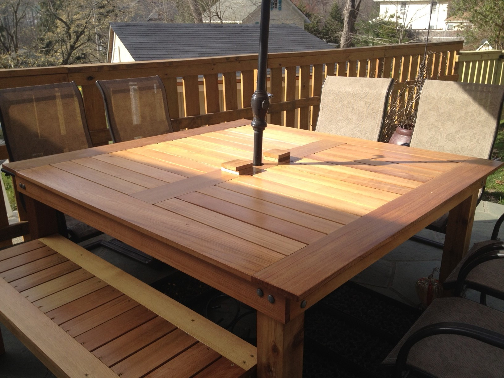 DIY Outdoor Table Top
 Ana White