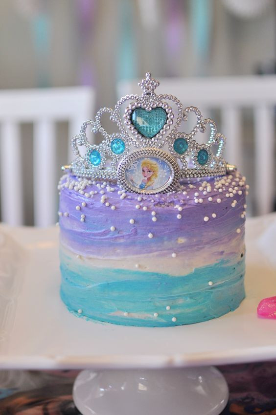 Frozen Birthday Cake
 32 Elegant And Funny Frozen Kids’ Party Ideas Shelterness