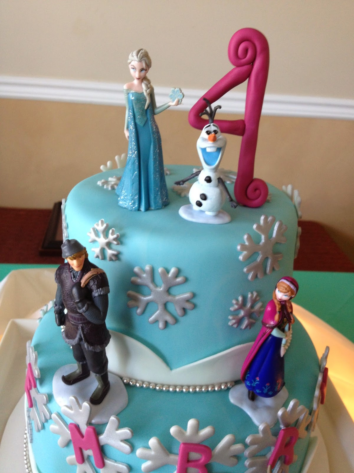 Frozen Birthday Cake
 Sugar Love Cake Design Frozen Birthday Cake