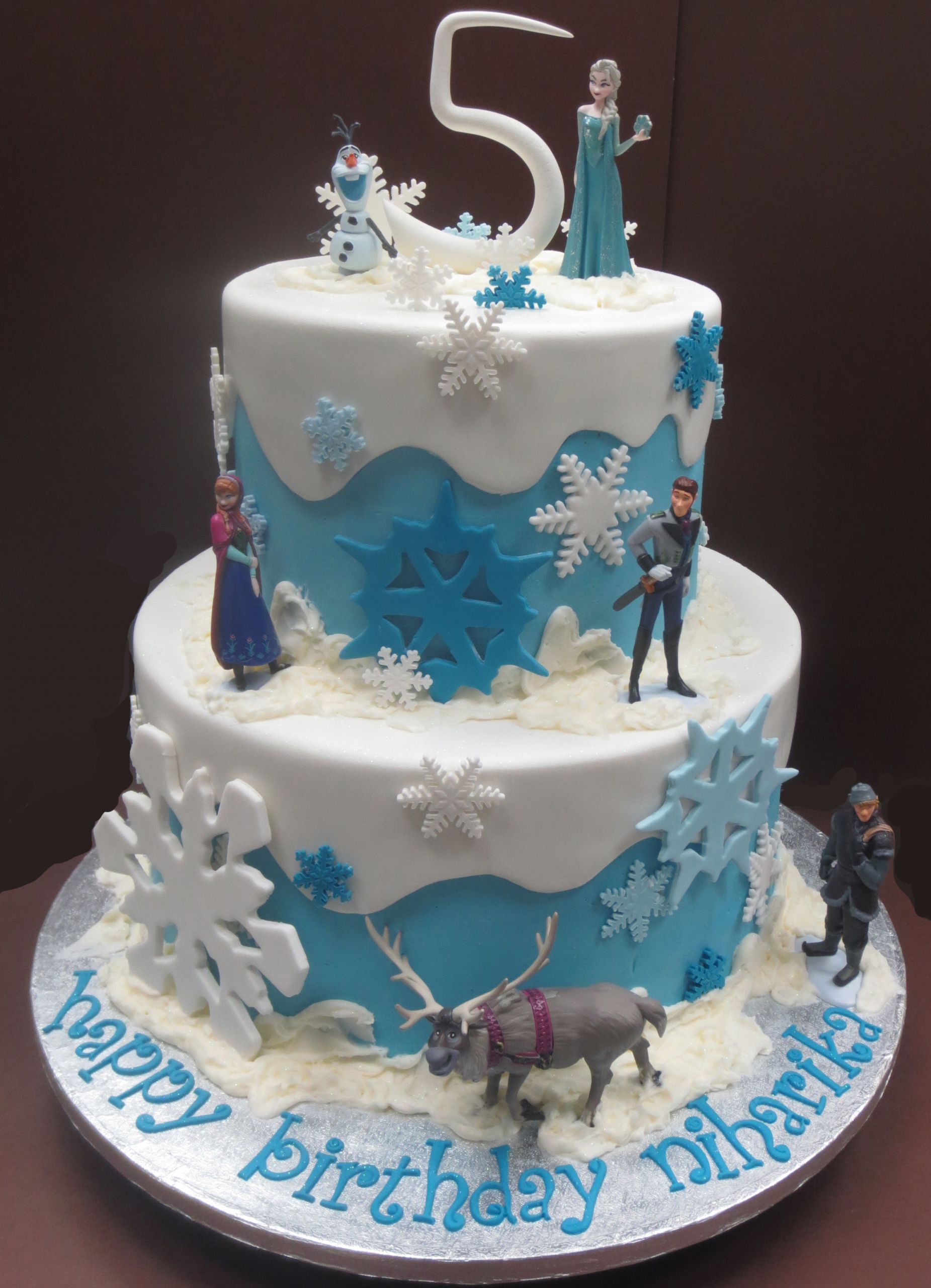 Frozen Birthday Cake
 Frozen Cake With Simple Decor