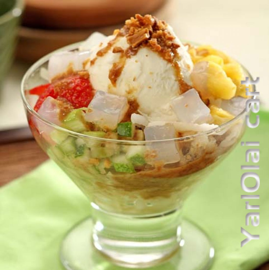 Fruitcake And Ice Cream
 Fruits & Nuts Double Cut Ice Cream to Jaffna Srilanka