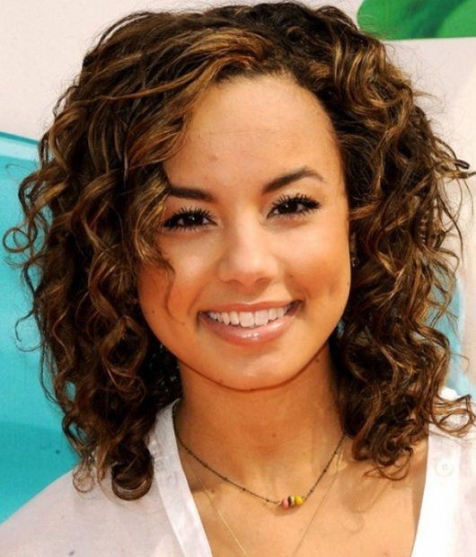Haircuts For Naturally Curly Hair And Round Face
 Haircuts For Naturally Curly Hair And Round Face in 2019