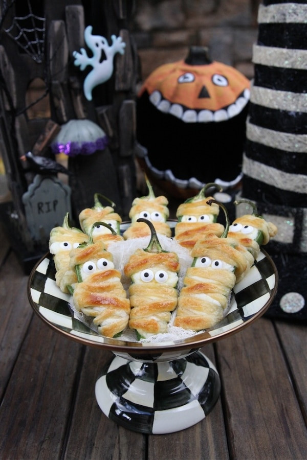 Halloween Recipe Ideas Party
 10 Easy Halloween Appetizers for Your Ghoulish Guests