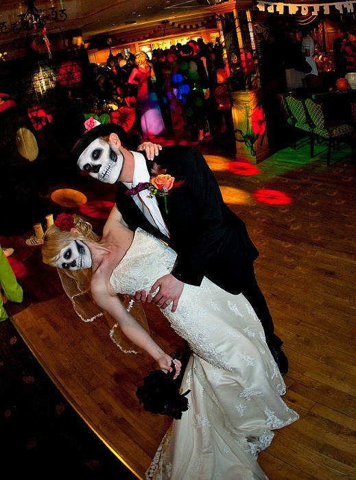 Halloween Themed Wedding
 Wedding Trends Halloween and Fall Wedding Themes