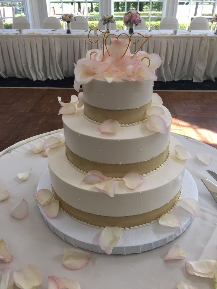 Holiday Market Wedding Cakes
 436 best Beautiful Wedding Cakes images on Pinterest