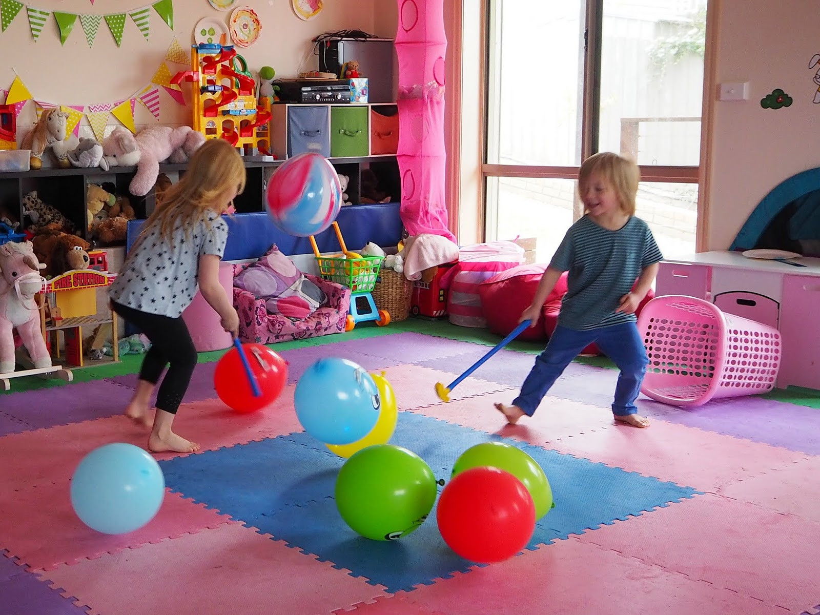Indoor Kids Games
 Learn with Play at Home 5 fun indoor balloon party games