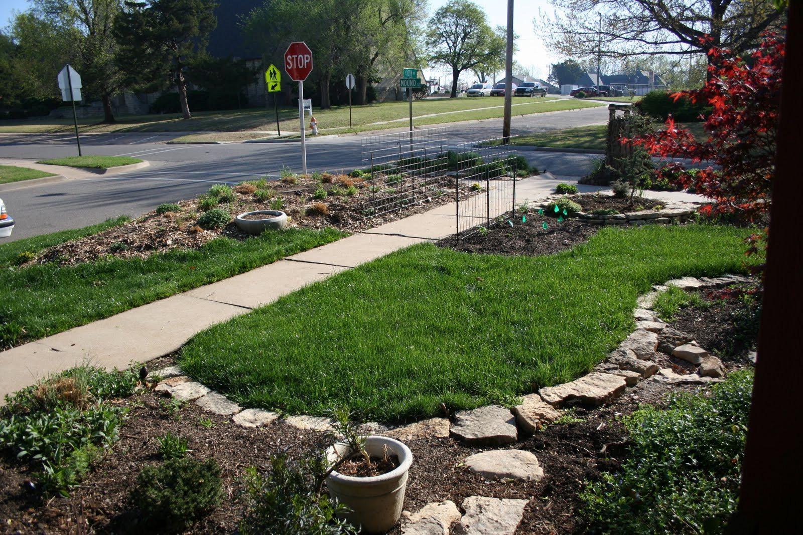 Landscape Edging Stones
 Gardening with Greggo Field Stone Edging DIY