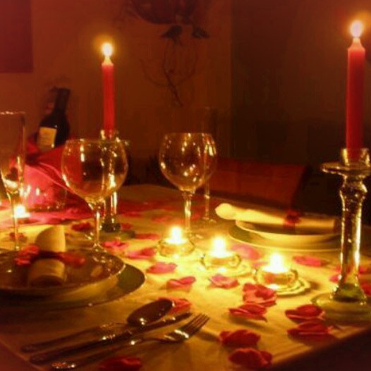 Lite Dinners For Two
 Romantic Candlelight Dinner for Two Klassy Snacks
