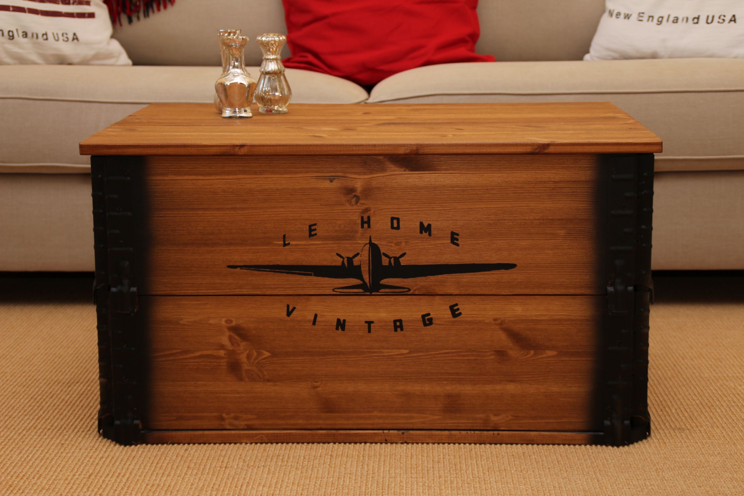 Living Room Chest Table
 Chest Coffee Table Solid Wood Living Room Table