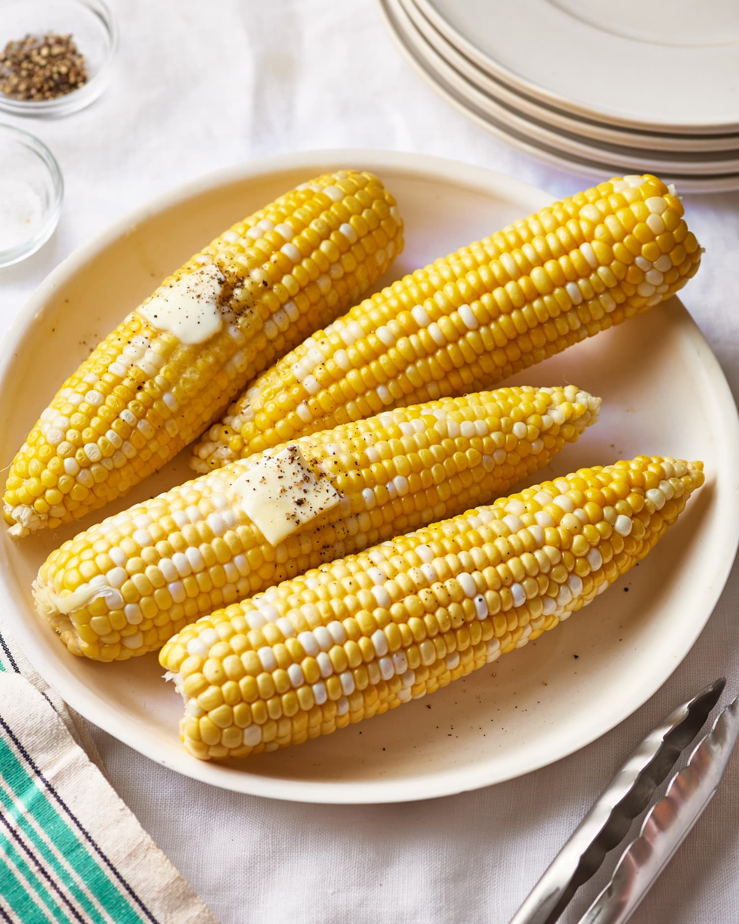 Microwave Corn On Cob
 How To Cook Corn on the Cob in the Microwave