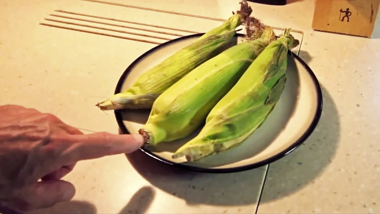 Microwave Corn On Cob
 Microwave Corn on the Cob — No Shucking & Silk Free