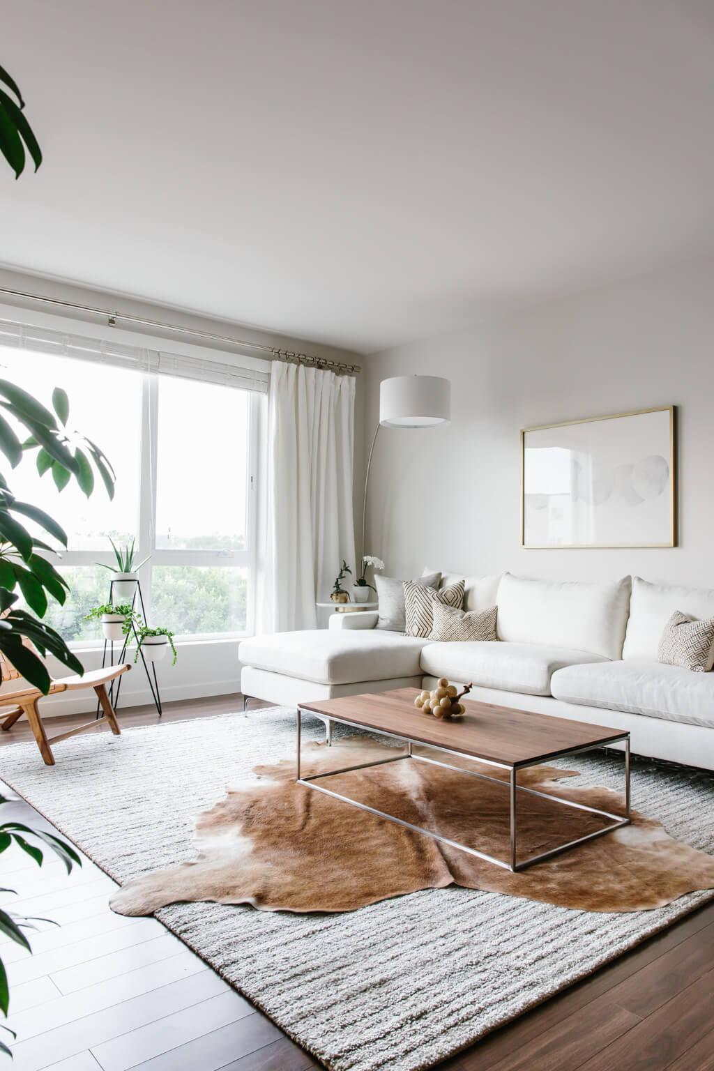 Minimalist Living Room Design
 Designing my Modern and Minimalist Living Room with