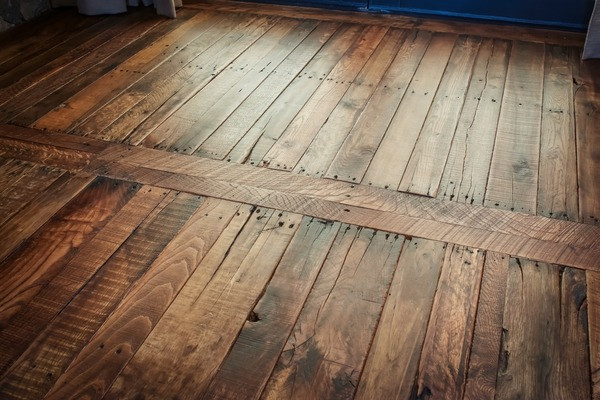 Pallet Wood Floor DIY
 Pallet flooring – upcycling ideas to have a beautiful