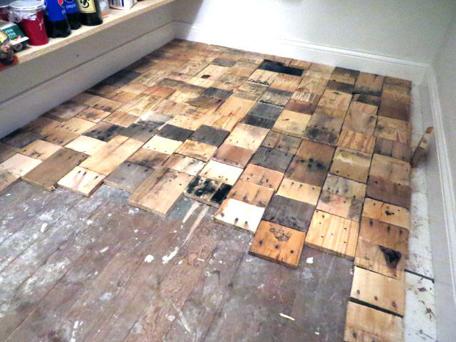 Pallet Wood Floor DIY
 Redoing a Floor With Free Pallet Wood