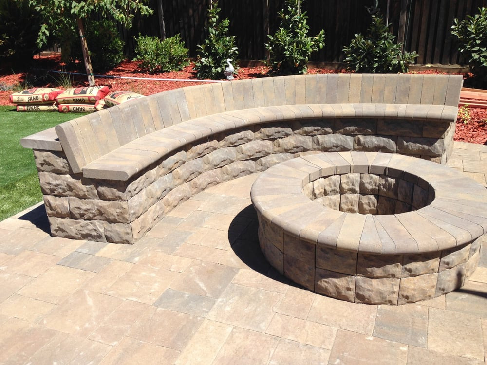 Paving Stones Fire Pit
 Belgard Belair stone fire pit & sitting wall with bull