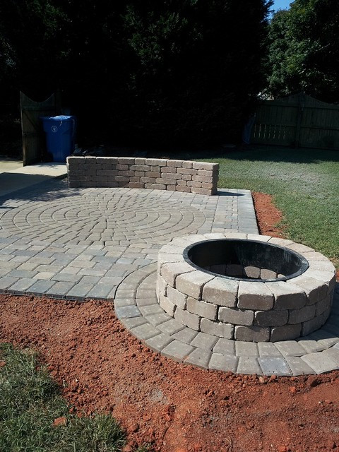 Paving Stones Fire Pit
 Belgard Paver Wall & Fire Pit