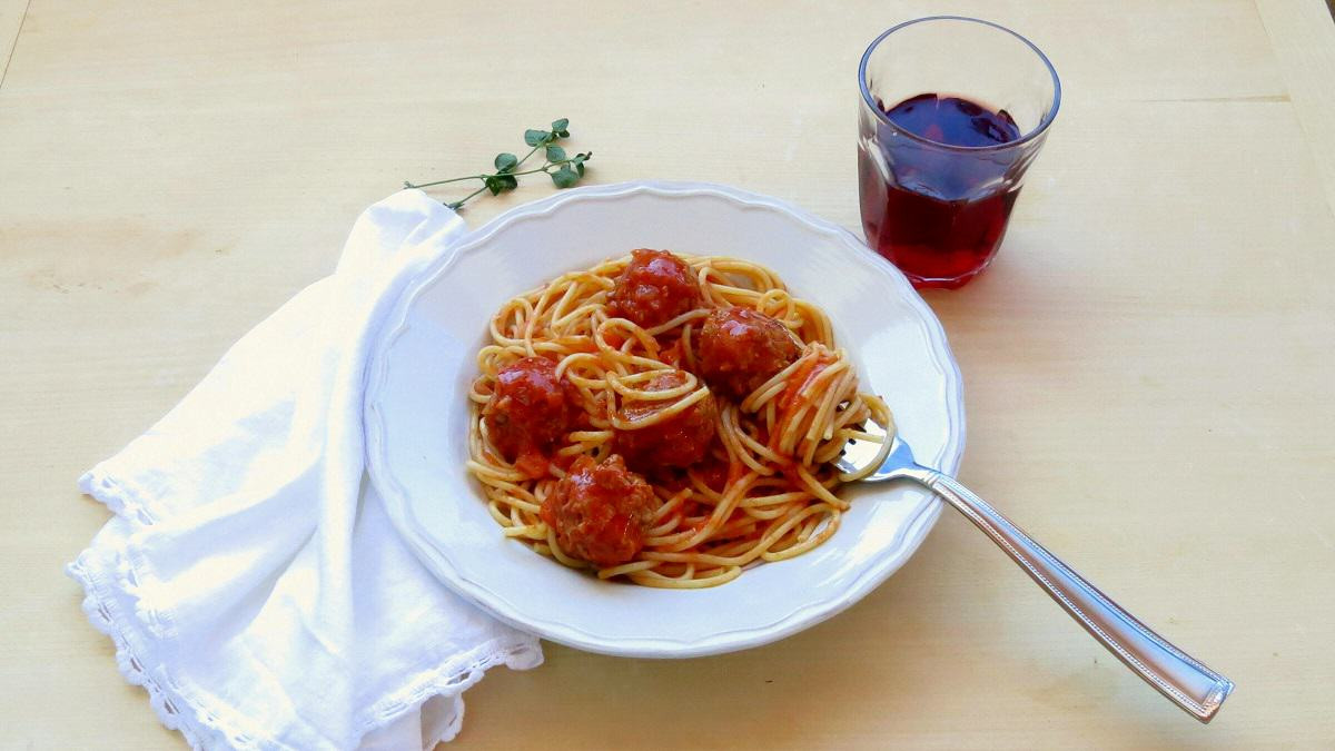 Pressure Cooker Spaghetti And Meatballs Recipe
 Easy Pressure Cooker Meatballs in Tomato Sauce hip