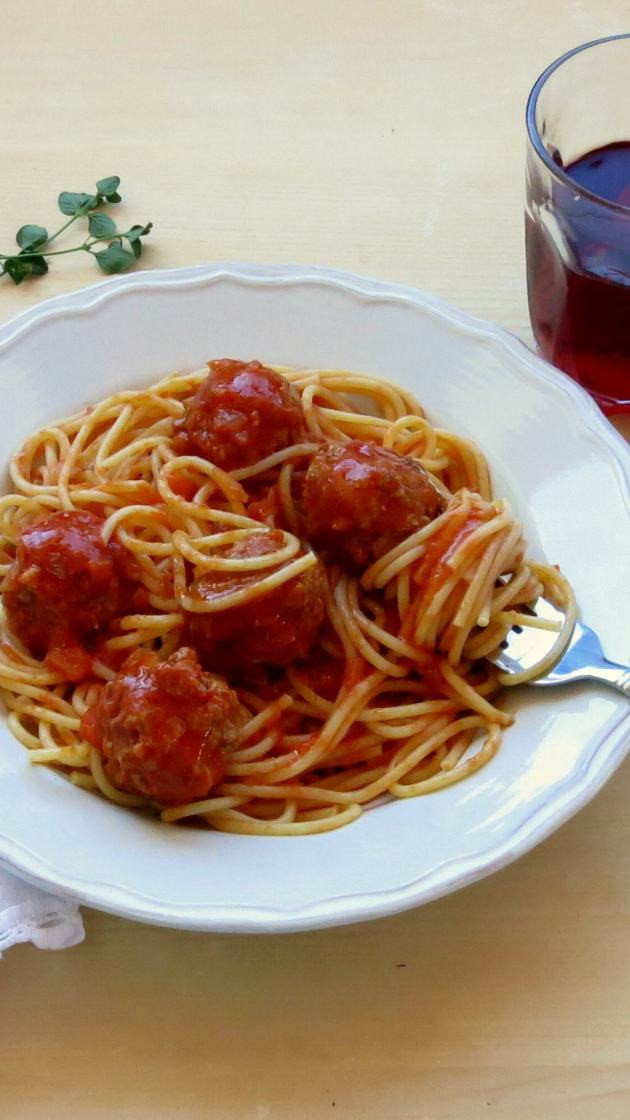 Pressure Cooker Spaghetti And Meatballs Recipe
 Easy Pressure Cooker Meatballs in Tomato Sauce ⋆ hip