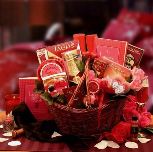 Romantic Valentines Day Gifts For Her
 A Romantic Valentines Day Gift Basket for Her ubaskets