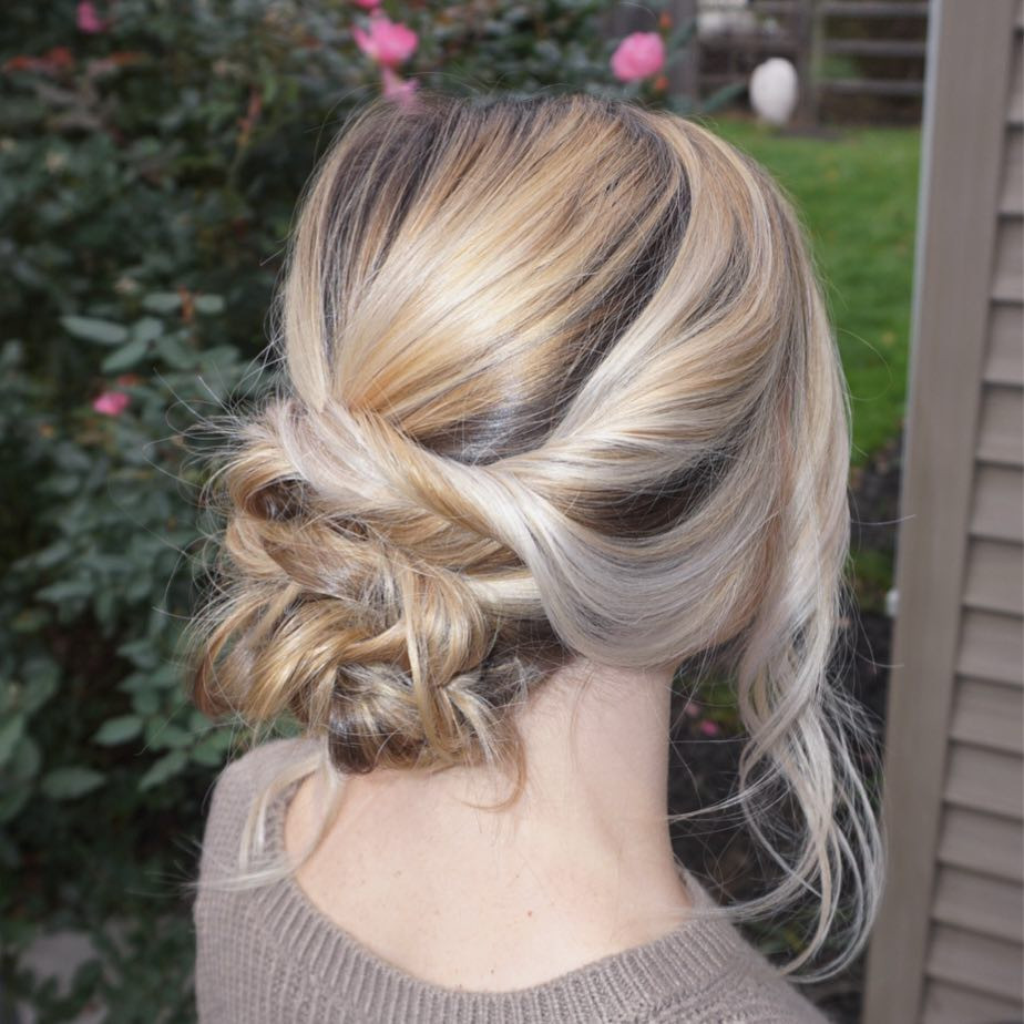Simple Hairstyles For Prom
 28 Super Easy Prom Hairstyles to Try