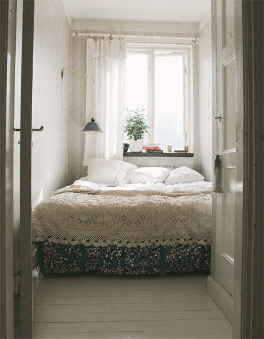 Small Bedroom Decor Ideas
 33 Smart Small Bedroom Design Ideas DigsDigs