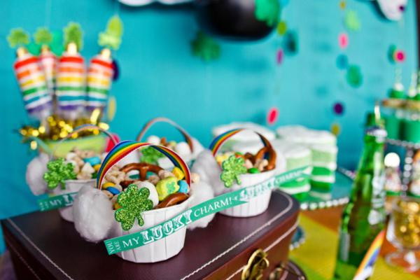St Patrick's Day Party Favors
 Kara s Party Ideas St Patrick s Day Luck O The Irish
