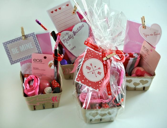 Valentine Gift Ideas For Coworkers
 FREE Printable from Hazel & Ruby The custest Valentines