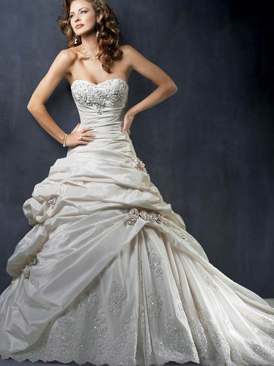 Wedding Gowns Designers
 kim kardashian married Dubai Fashion Designer Wedding Dresses