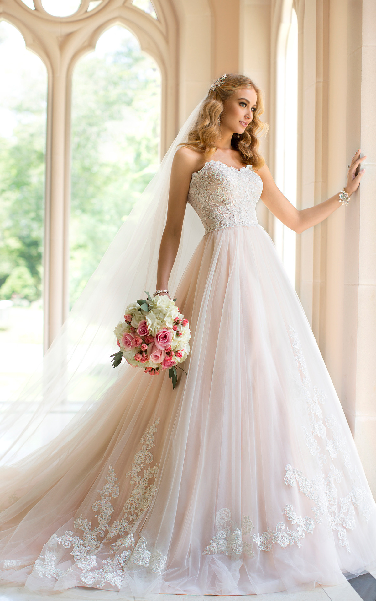 Wedding Gowns Designers
 The Best Gowns from The Most In Demand Wedding Dress
