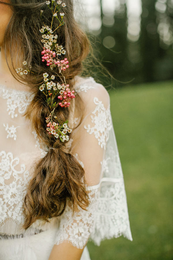 Wedding Hairstyles Flower
 20 Gorgeous Wedding Hairstyles with Flowers EverAfterGuide