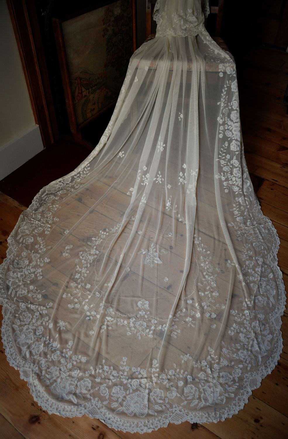 Wedding Lace Veils
 Hand Embroidered Silk Lace Wedding Veil Bridal Veil