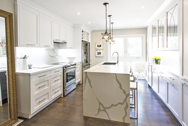 White Contemporary Kitchen Cabinets
 25 Modern White Kitchens Packed With Personality