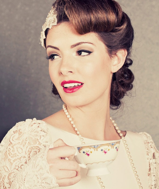 1950s Wedding Hairstyles
 10 Vintage Wedding Hair Styles Inspiration for a 1920s