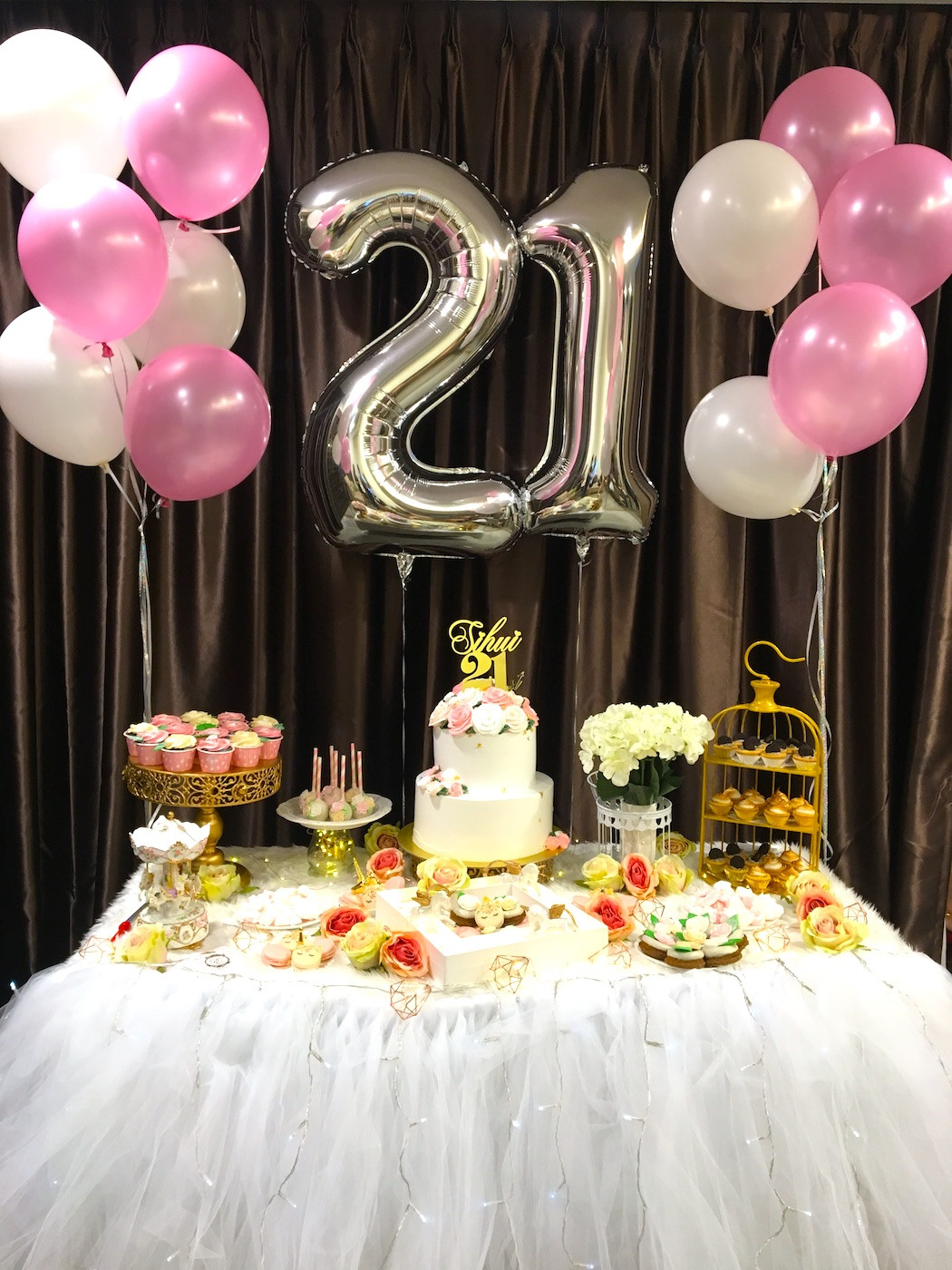 21st Birthday Decorations
 21st Birthday Tableware & AGE 21 Happy 21st Birthday
