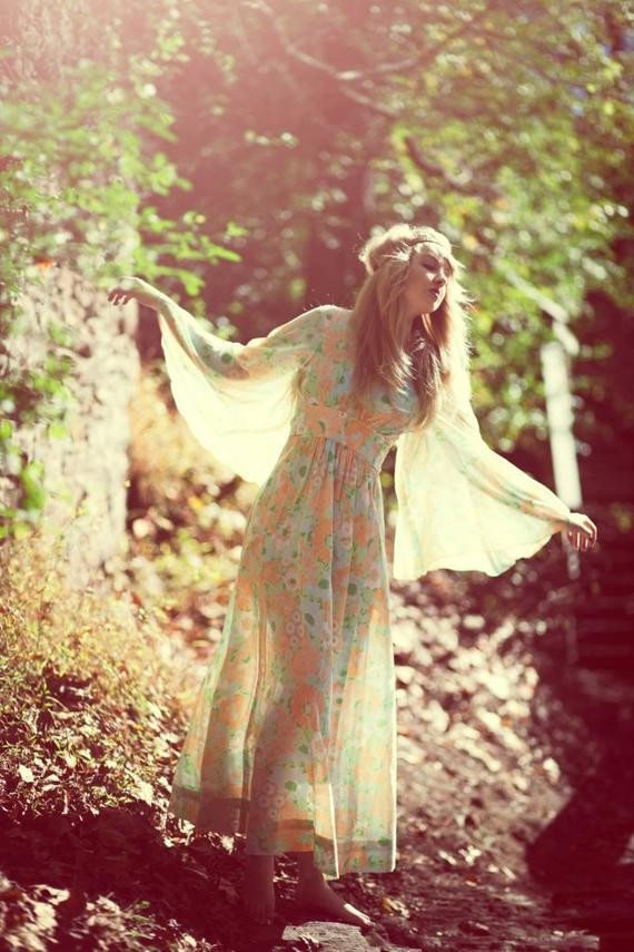 60S Flower Child Fashion
 Free shipping to USA Vintage 60s bohemian Hippie Maxi Dress