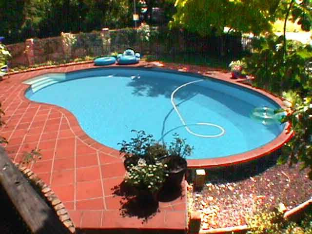 Above Ground Pool Shapes
 Kidney shaped above ground swimming pools for small yard
