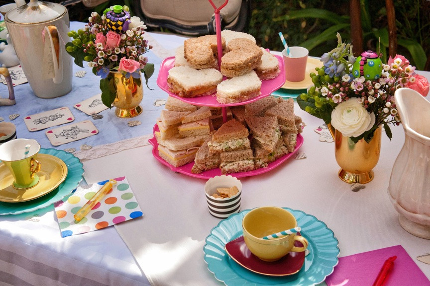 Alice And Wonderland Tea Party Ideas
 Alice in Wonderland Theme Birthday Party Ideas