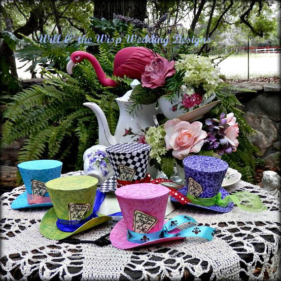 Alice And Wonderland Tea Party Ideas
 Alice in Wonderland Mini Top Hats Set of 5 Favors photo