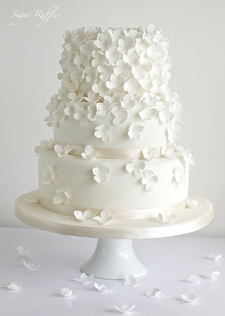 All White Wedding Cakes
 30 Delicate White Wedding Cakes