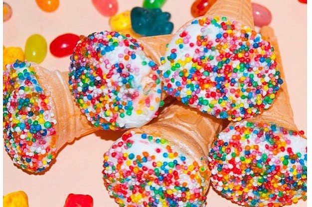 Australian Kids Party
 25 Foods That Defined 90s Australian Birthday Parties