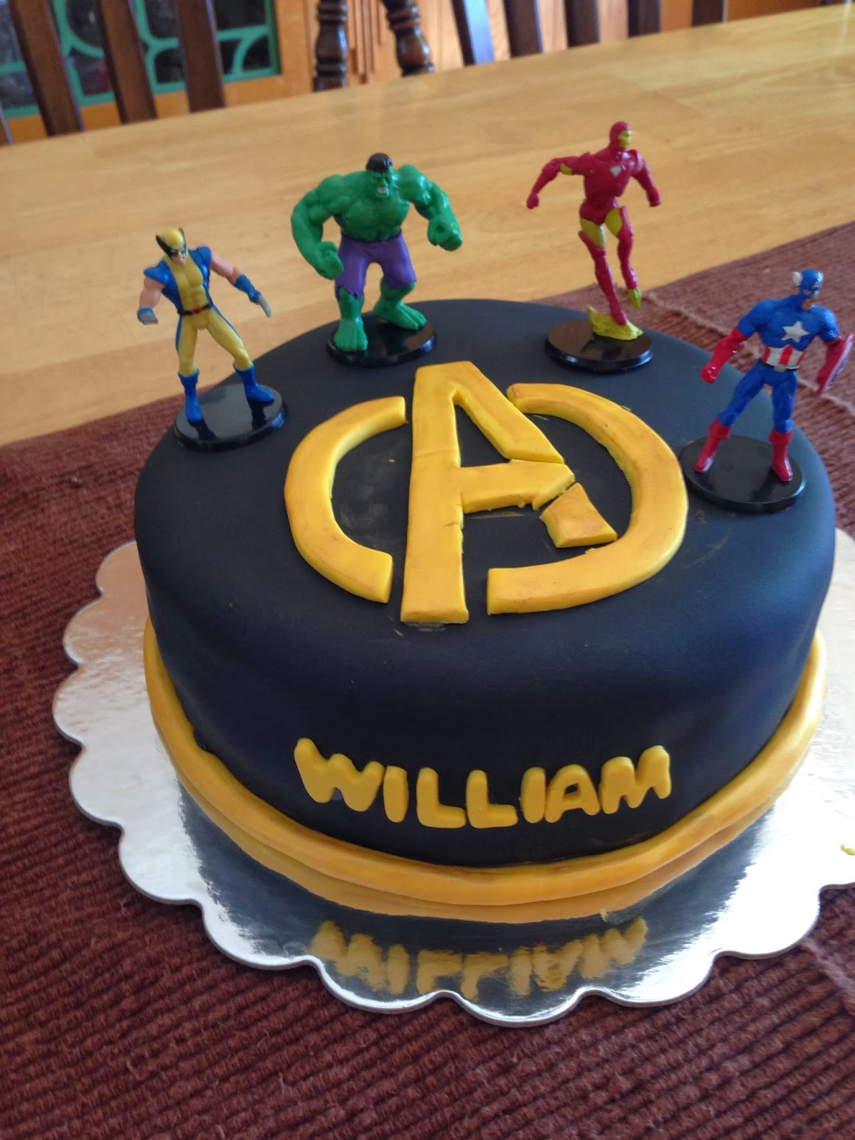Avengers Birthday Cakes
 Leah s Lovely Gateaux Cakes 2013