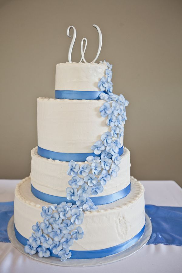 Baby Blue Wedding Cakes
 blue wedding cake Check out navarragardens for info