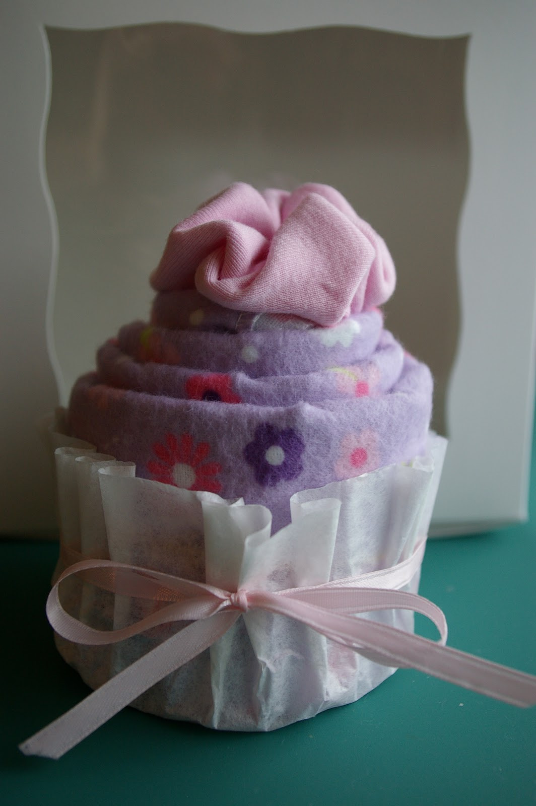 Baby Clothes Cupcakes
 baby onesie cupcake tutorial and a sweet giveaway