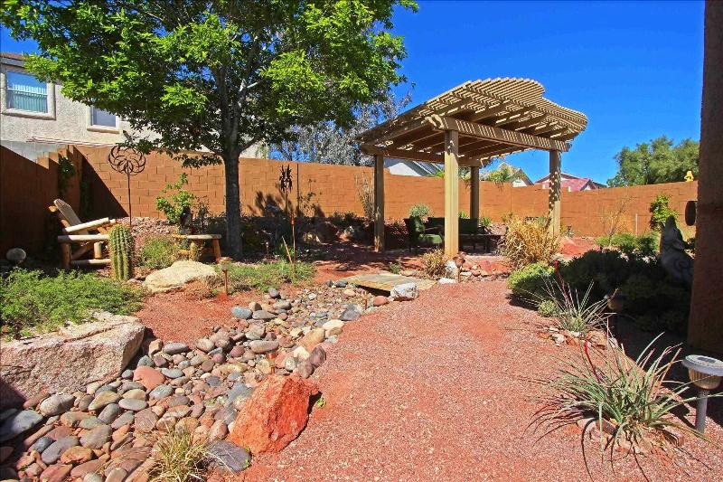 Backyard Desert Landscape
 Desert Landscaping Ideas For Front Yard — Biaf Media Home